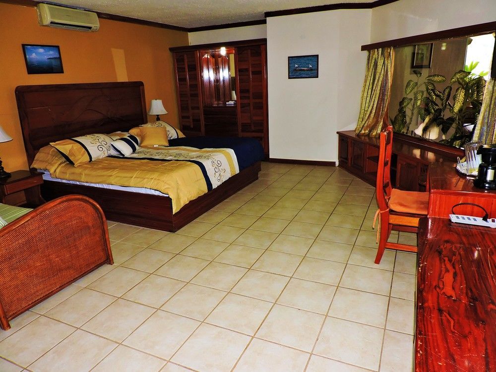 Fish Hook Marina Hotel Golfito Exterior photo