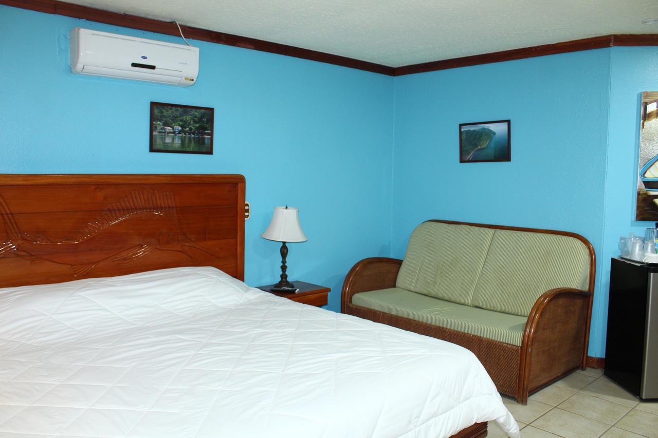 Fish Hook Marina Hotel Golfito Exterior photo