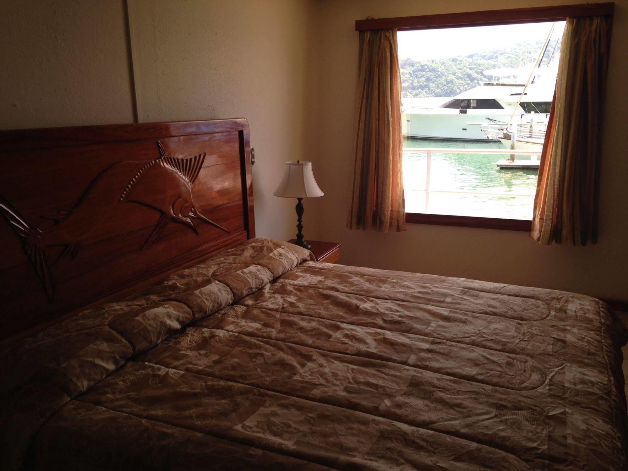 Fish Hook Marina Hotel Golfito Exterior photo